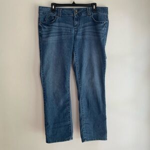 Elle Women's Straight Leg Cropped Ankle Jeans Size 12